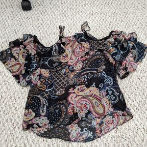 Dark paisley shoulder but out ruffle shirt